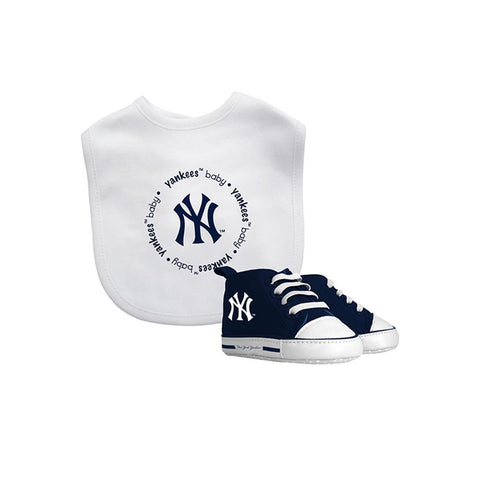 New York Yankees MLB Infant Bib and Shoe Gift Set