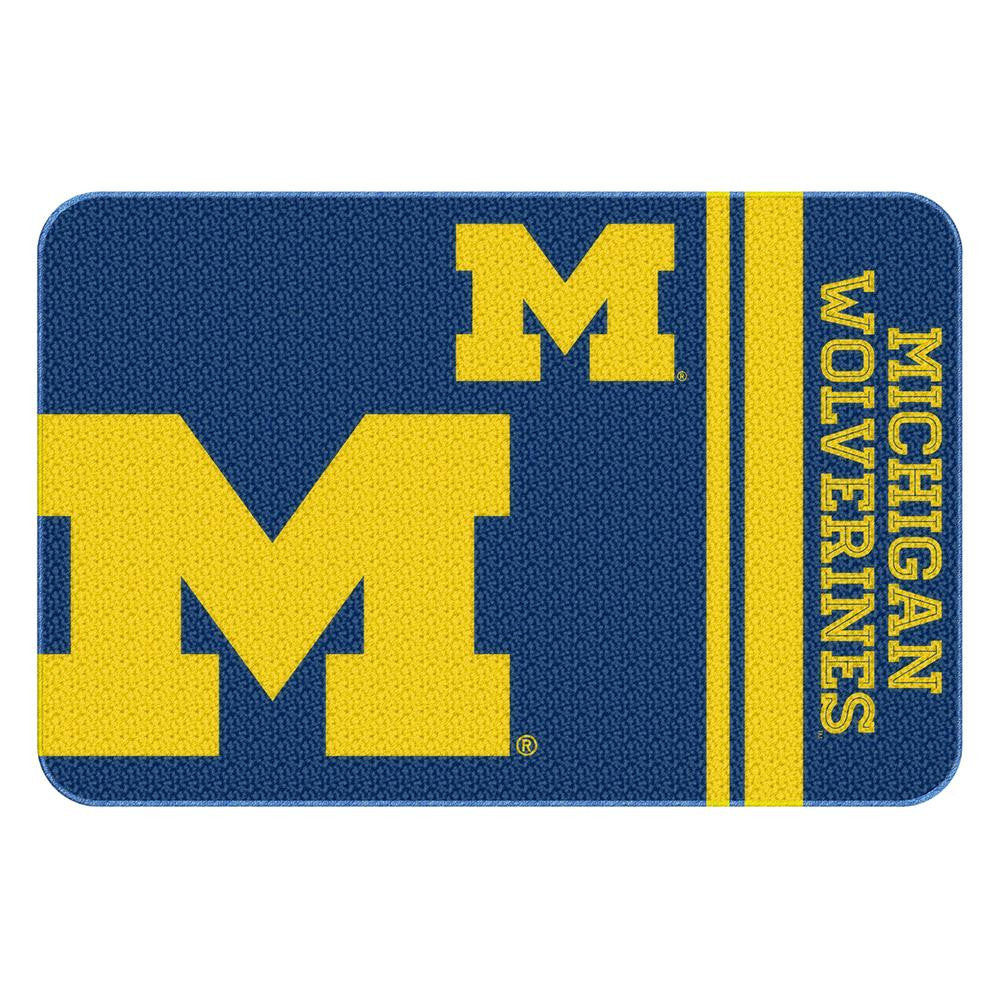 Michigan Wolverines Ncaa Tufted Rug (20"x30")