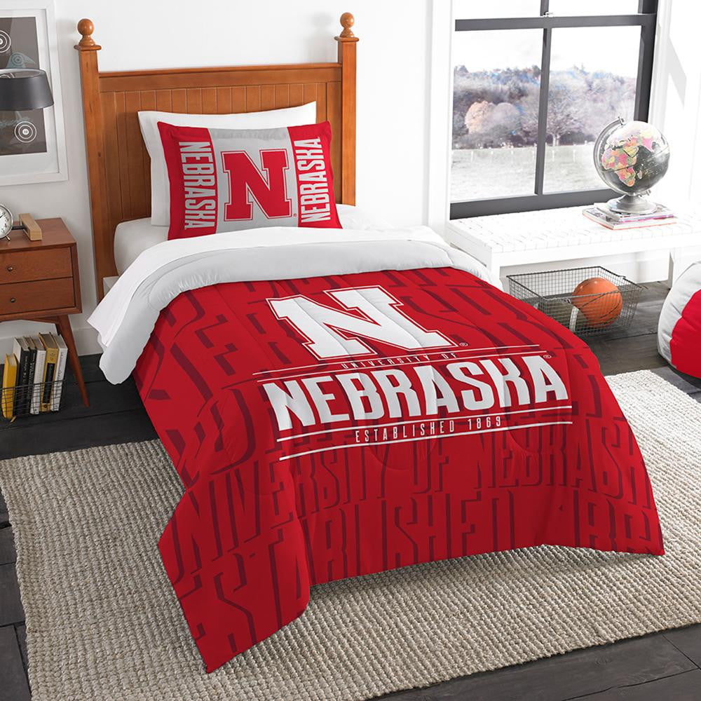 Nebraska Cornhuskers Ncaa Twin Comforter Set (modern Take Series) (64" X 86")