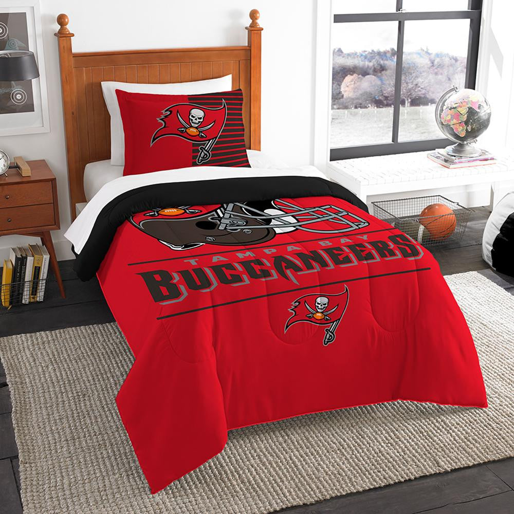 Tampa Bay Buccaneers Nfl Twin Comforter Set (draft Series) (64" X 86")